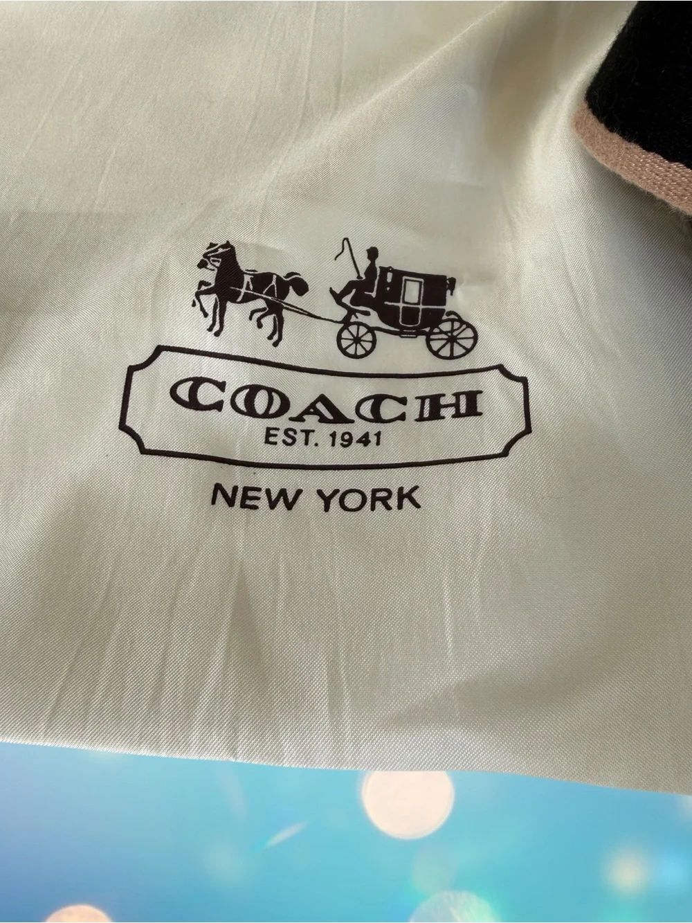 Coach 2019 Field Tote 40 with Yellow Rocket Design w dust bag